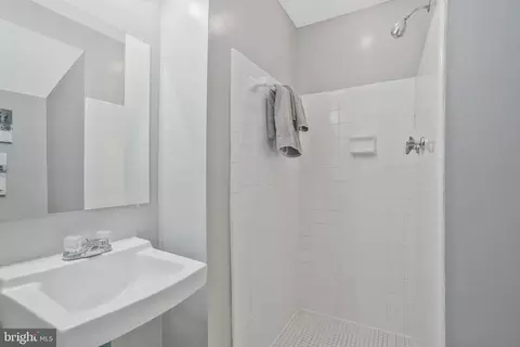 6011 Claiborne Dr, Mclean, VA 22101 photo 54