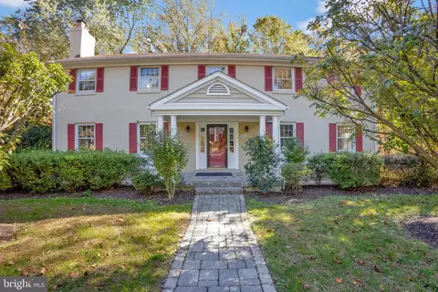 6011 Claiborne Dr, Mclean, VA 22101