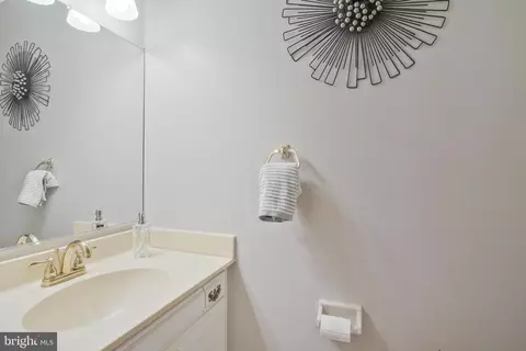 6011 Claiborne Dr, Mclean, VA 22101 photo 32
