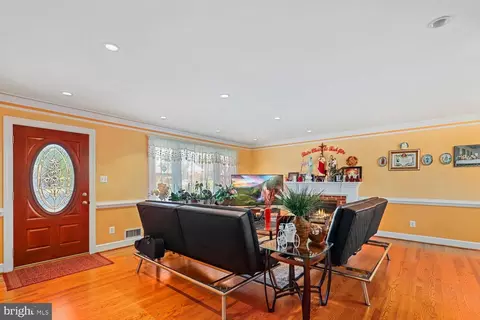 5310 Pillow Ln, Springfield, VA 22151 photo 5