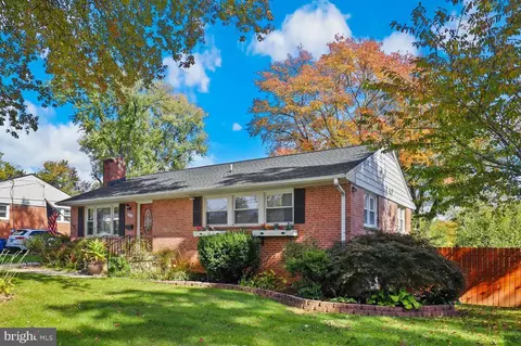 5310 Pillow Ln, Springfield, VA 22151 photo 4