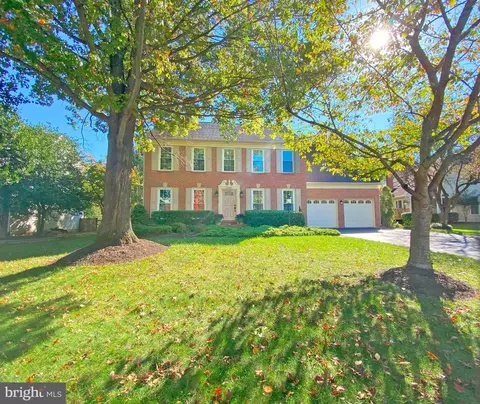 15437 Martins Hundred Dr, Centreville, VA 20120