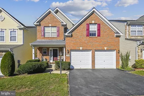 9162 Finnegan St, Lorton, VA 22079