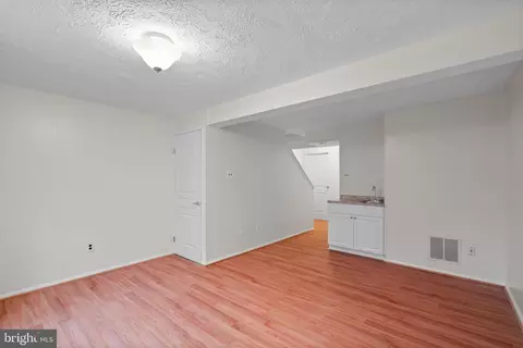 8408 Cedar Falls Ct, Springfield, VA 22153 photo 31