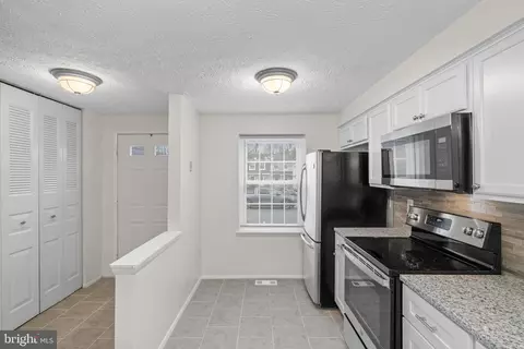 8408 Cedar Falls Ct, Springfield, VA 22153 photo 5