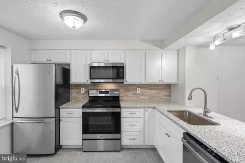 8408 Cedar Falls Ct, Springfield, VA 22153 photo 6