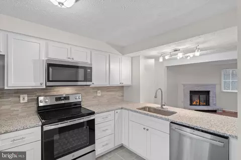 8408 Cedar Falls Ct, Springfield, VA 22153 photo 7
