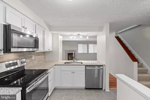 8408 Cedar Falls Ct, Springfield, VA 22153 photo 8