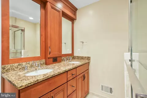 6118 Lee Brooke Pl, Springfield, VA 22152 photo 28