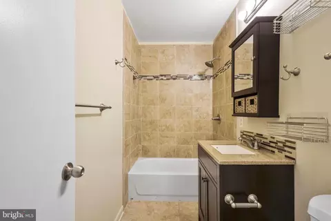 6118 Lee Brooke Pl, Springfield, VA 22152 photo 17