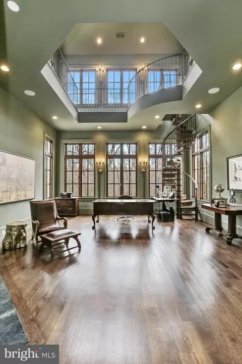 906 Turkey Run Rd, Mclean, VA 22101 photo 11