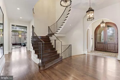 906 Turkey Run Rd, Mclean, VA 22101 photo 6