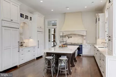 906 Turkey Run Rd, Mclean, VA 22101 photo 17