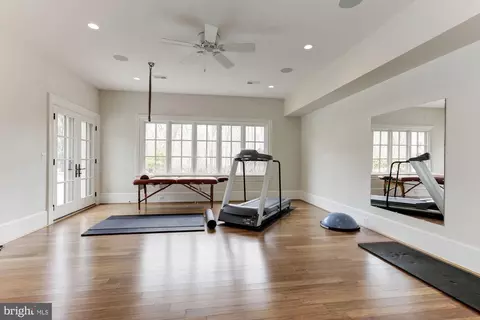 906 Turkey Run Rd, Mclean, VA 22101 photo 39