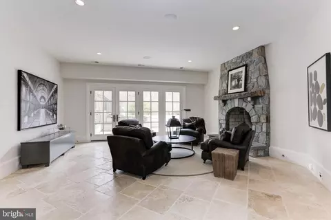 906 Turkey Run Rd, Mclean, VA 22101 photo 38