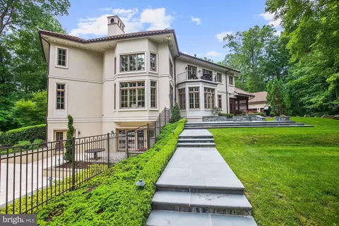 906 Turkey Run Rd, Mclean, VA 22101 photo 46