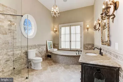 906 Turkey Run Rd, Mclean, VA 22101 photo 25