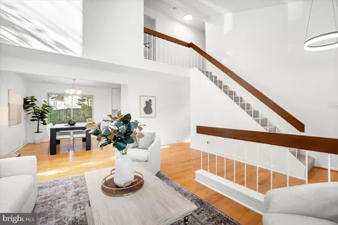 1001 Trinity Gate St, Herndon, VA 20170