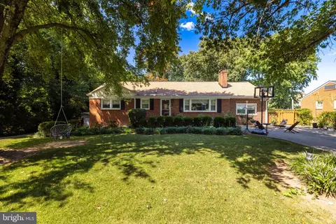5902 Piedmont Dr, Alexandria, VA 22310