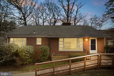 2539 Gallows Rd, Dunn Loring, VA 22027