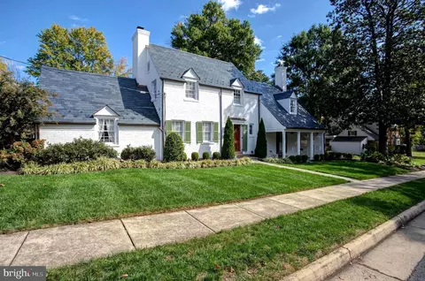 1932 Summit Ter, Alexandria, VA 22307
