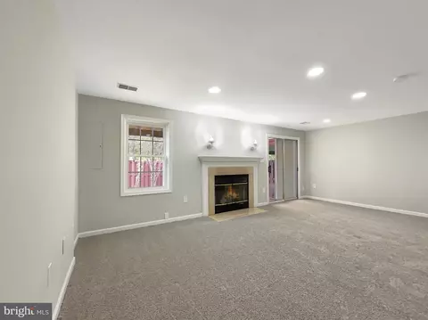 7294 Olde Lantern Way, Springfield, VA 22152 photo 3