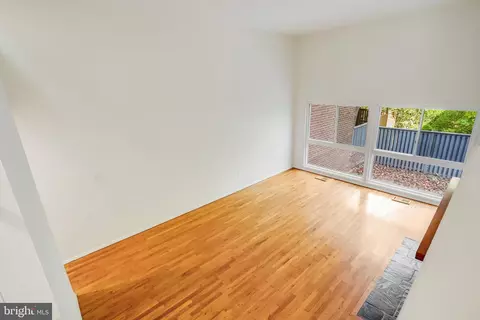 11531 Links Dr, Reston, VA 20190 photo 17
