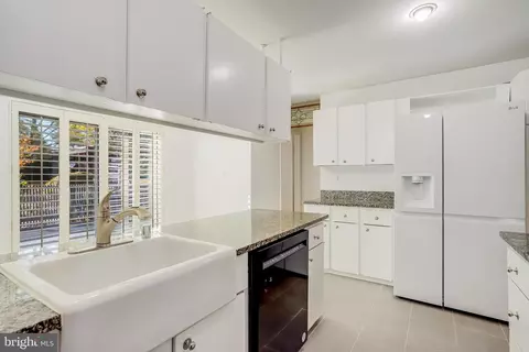 11531 Links Dr, Reston, VA 20190 photo 11