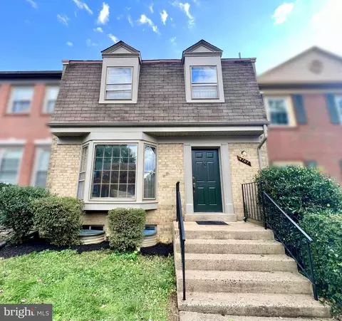 4707 Forestdale Dr, Fairfax, VA 22032
