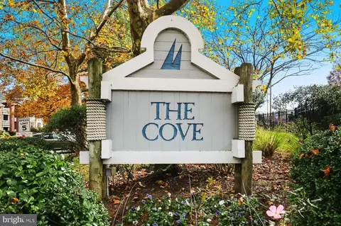 3151 Covewood Ct #D, Falls Church, VA 22042