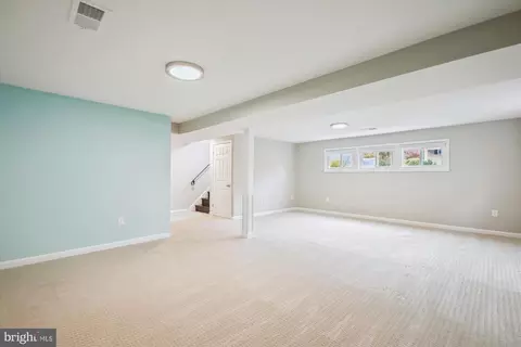 6905 Loudoun Ln, Springfield, VA 22152 photo 22