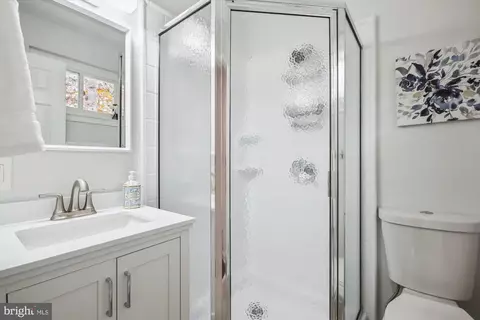 6905 Loudoun Ln, Springfield, VA 22152 photo 15