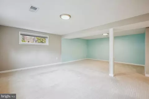 6905 Loudoun Ln, Springfield, VA 22152 photo 23