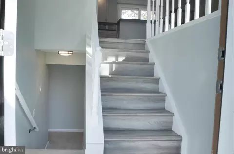 8298 Deep Valley Ct, Springfield, VA 22153 photo 15