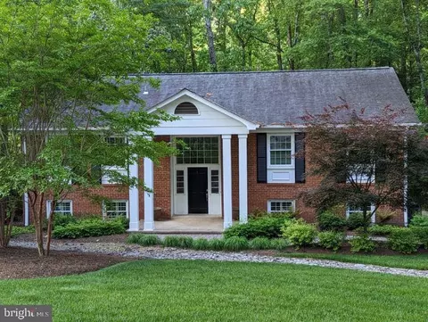 12142 Stirrup Rd, Reston, VA 20191 photo 2
