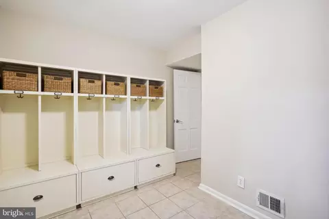 12142 Stirrup Rd, Reston, VA 20191 photo 32