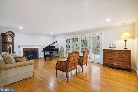 12142 Stirrup Rd, Reston, VA 20191 photo 5