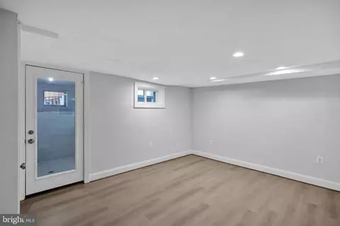 7805 Hooes Rd, Springfield, VA 22152 photo 35