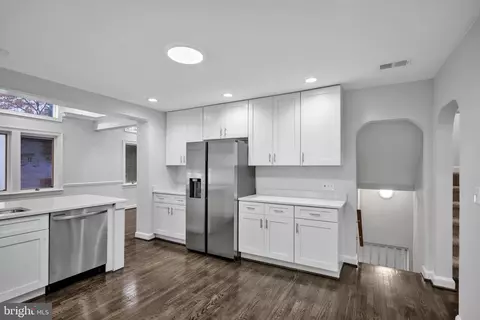 7805 Hooes Rd, Springfield, VA 22152 photo 15