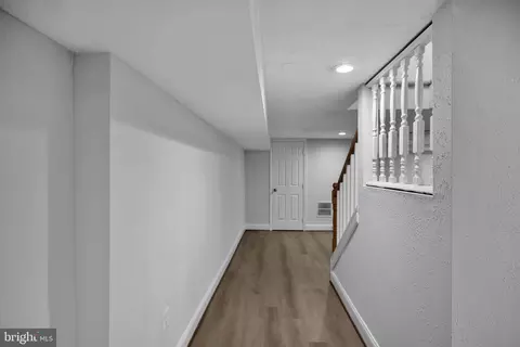 7805 Hooes Rd, Springfield, VA 22152 photo 37