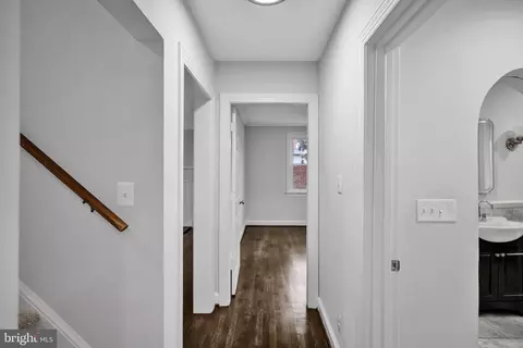 7805 Hooes Rd, Springfield, VA 22152 photo 17