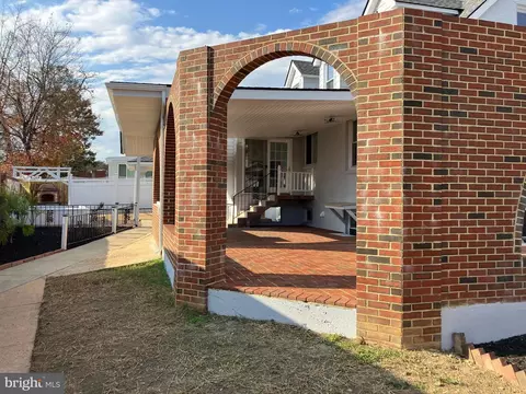 7805 Hooes Rd, Springfield, VA 22152 photo 38