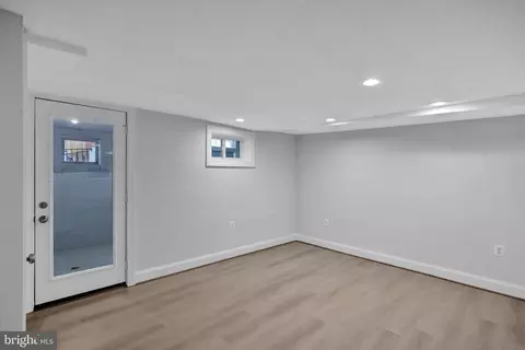 7805 Hooes Rd, Springfield, VA 22152 photo 34