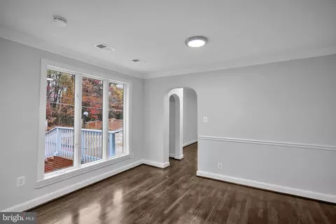 7805 Hooes Rd, Springfield, VA 22152 photo 8