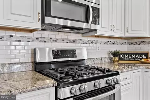 7629 Mendota Pl, Springfield, VA 22150 photo 10