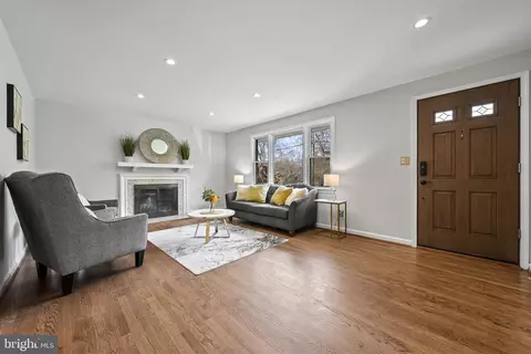 7629 Mendota Pl, Springfield, VA 22150 photo 3