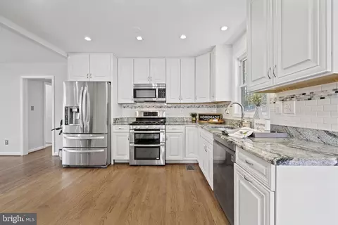 7629 Mendota Pl, Springfield, VA 22150 photo 11