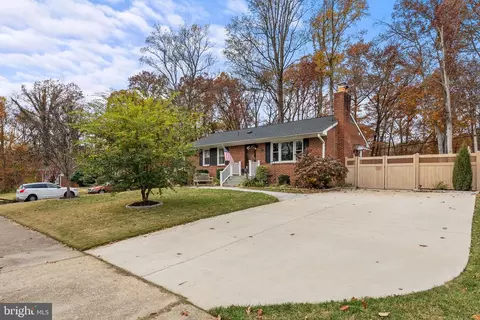 7629 Mendota Pl, Springfield, VA 22150 photo 2