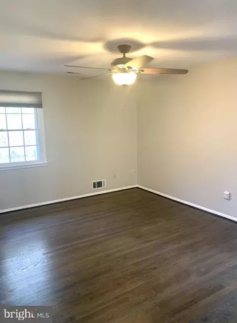 6723 Deland Dr, Springfield, VA 22152 photo 8