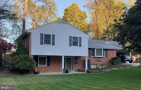 6723 Deland Dr, Springfield, VA 22152
